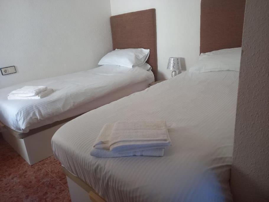 2 Bedroom Apartment. Orihuela. Luaran gambar